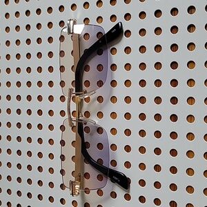 Sunglasses with gradient